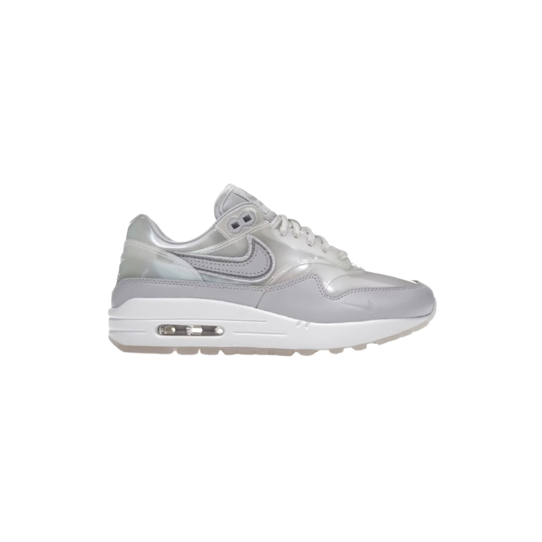 air max 1 snkrs day white